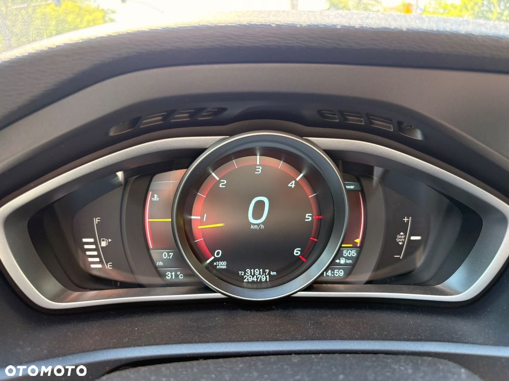 Volvo V40 D3 Momentum - 10