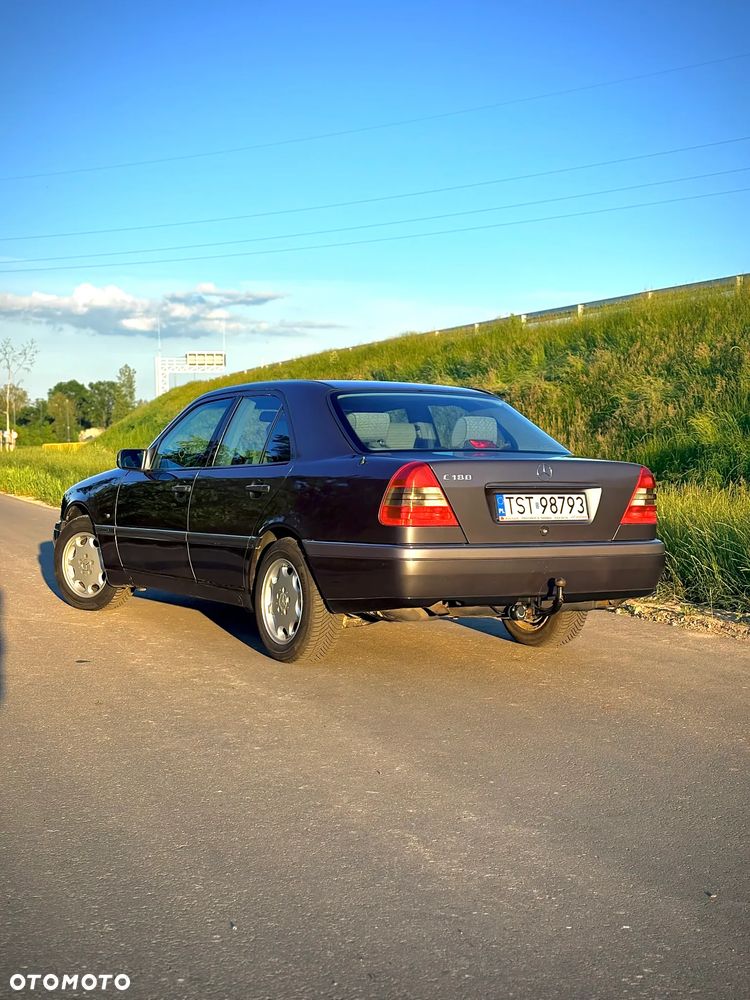 Mercedes-Benz Klasa C 180 T Elegance - 5