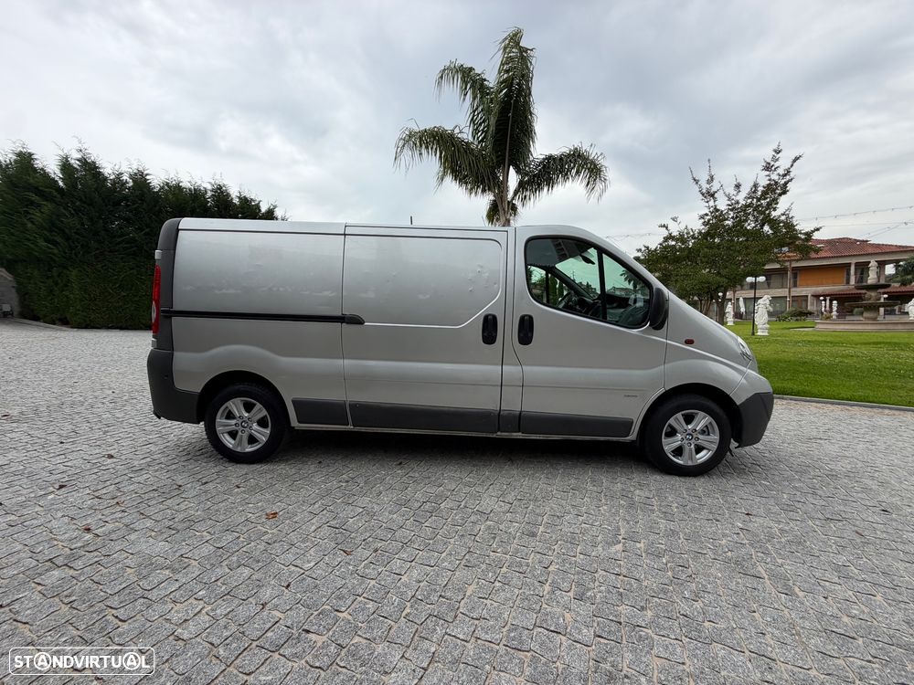 Opel Vivaro LH2 longa - 10