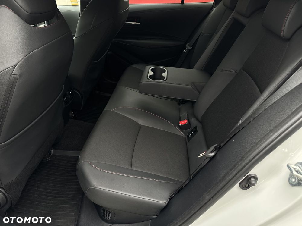 Toyota Corolla 1.8 Hybrid GR Sport - 33