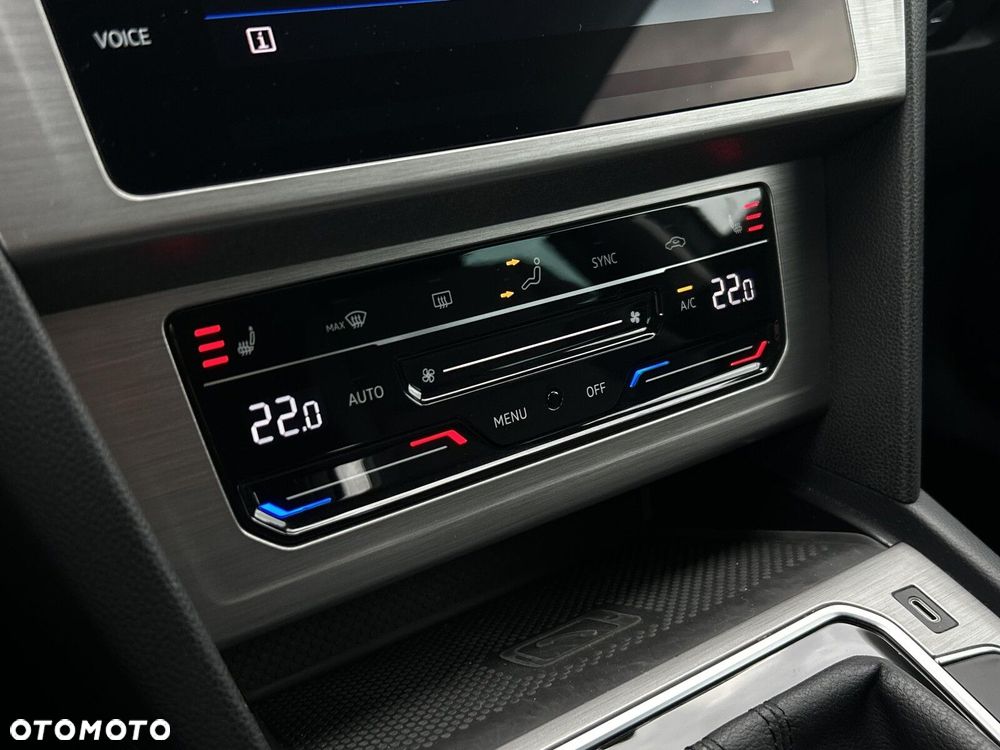 Volkswagen Passat Variant 2.0 TDI EVO Business DSG - 24