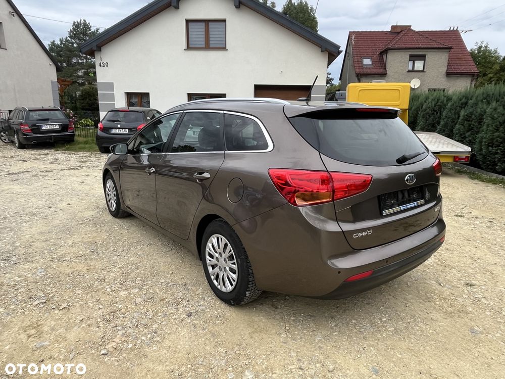 Kia Ceed 1.6 GDI ISG Spirit - 6