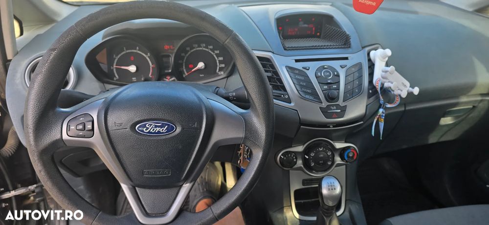 Ford Fiesta 1.25i Ambiente - 5