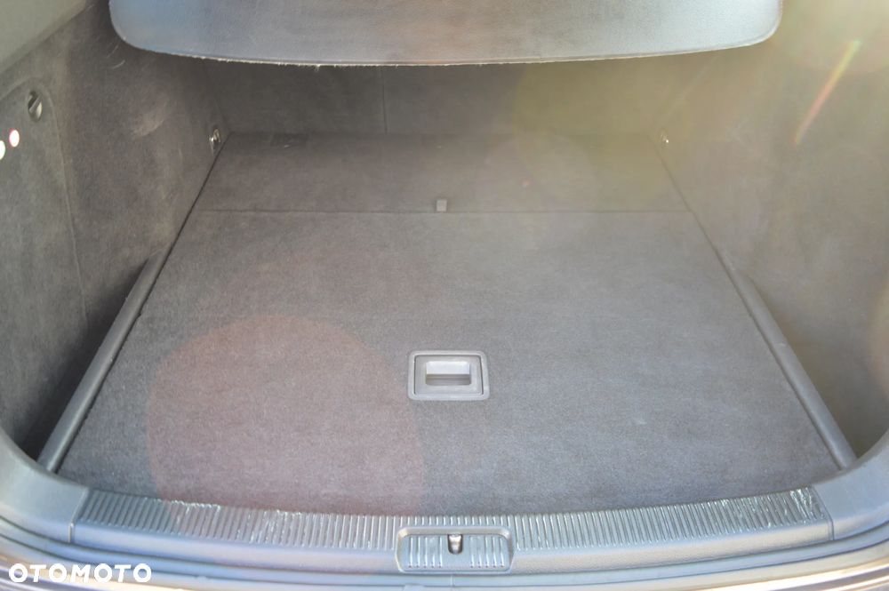 Volkswagen Golf 1.6 TDI DPF BlueMotion Technology Comfortline - 13
