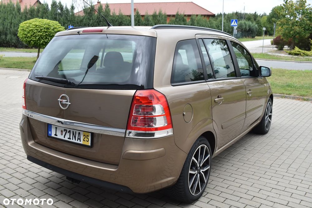 Opel Zafira - 13