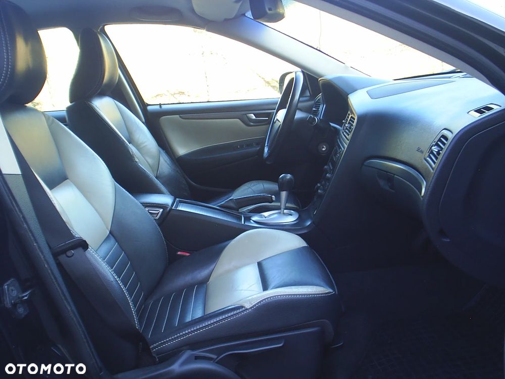 Volvo S60 2.4 Premium - 6