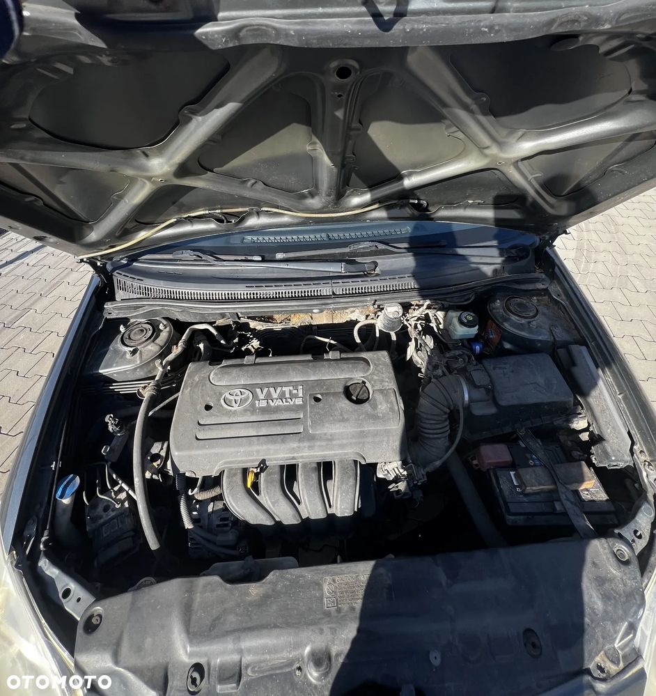 Toyota Corolla - 40