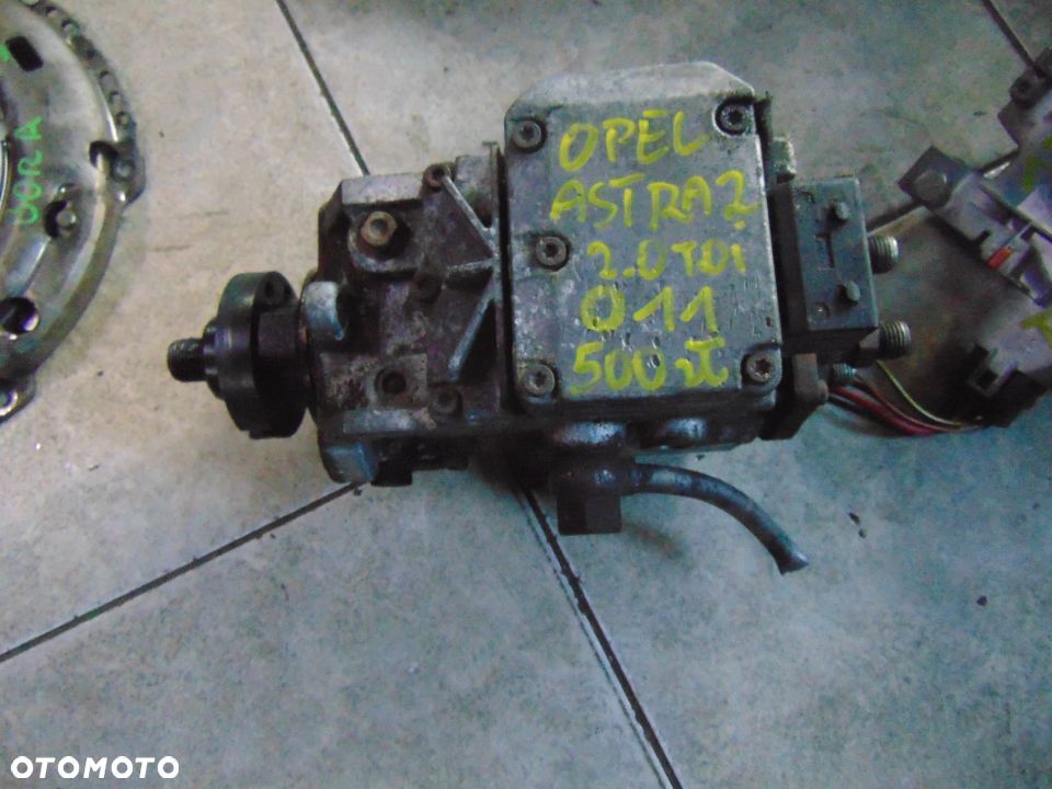 Pompy wtryskowe opel 2,0 DTL 011