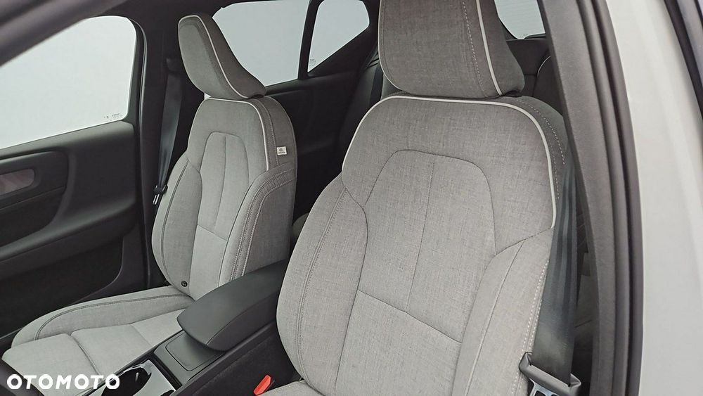 Volvo XC 40 73kWh P6 Recharge Core - 11