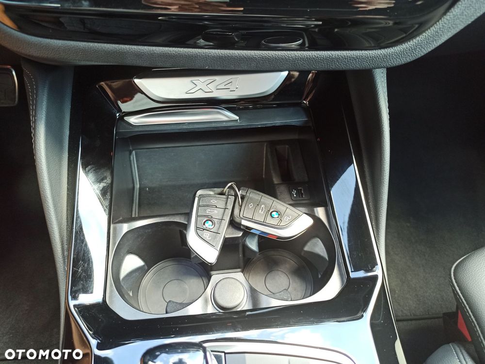 BMW X4 - 33