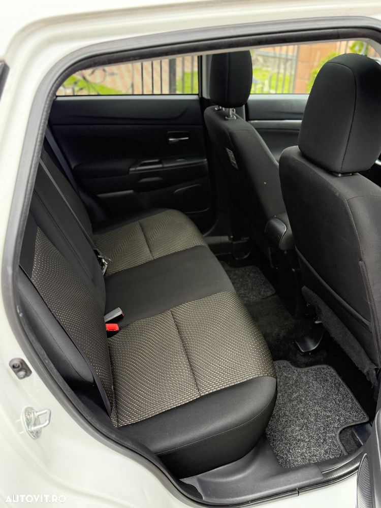 Mitsubishi ASX 1.8 DI-D 4WD Instyle - 8