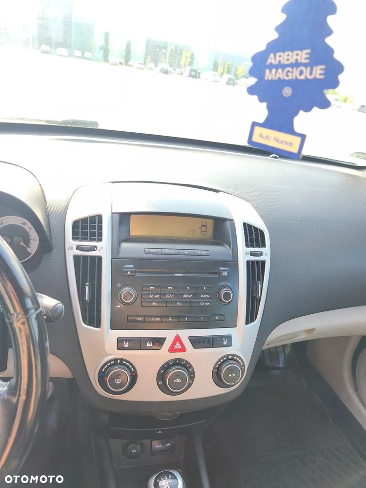 Kia Ceed 1.6 Comfort + - 16