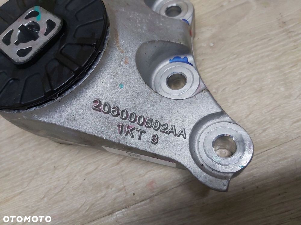 OMODA 5 E5 łapa poduszka tylna mocowanie silnika skrzyni 206000592AA - 2