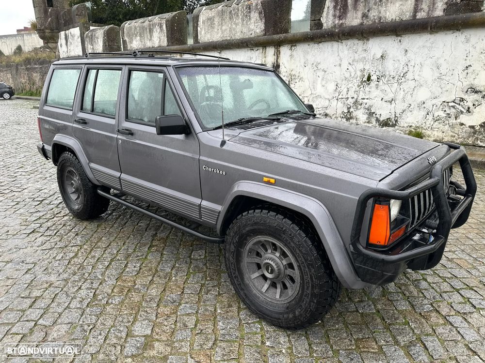 Jeep Cherokee - 9