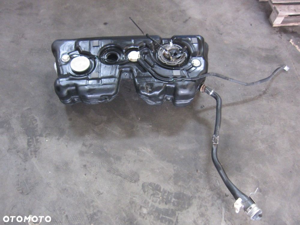 BMW X1 F48 ZBIORNIK BAK PALIWA POMPKA 16117453430 7453430 16117300465 B46 - 2