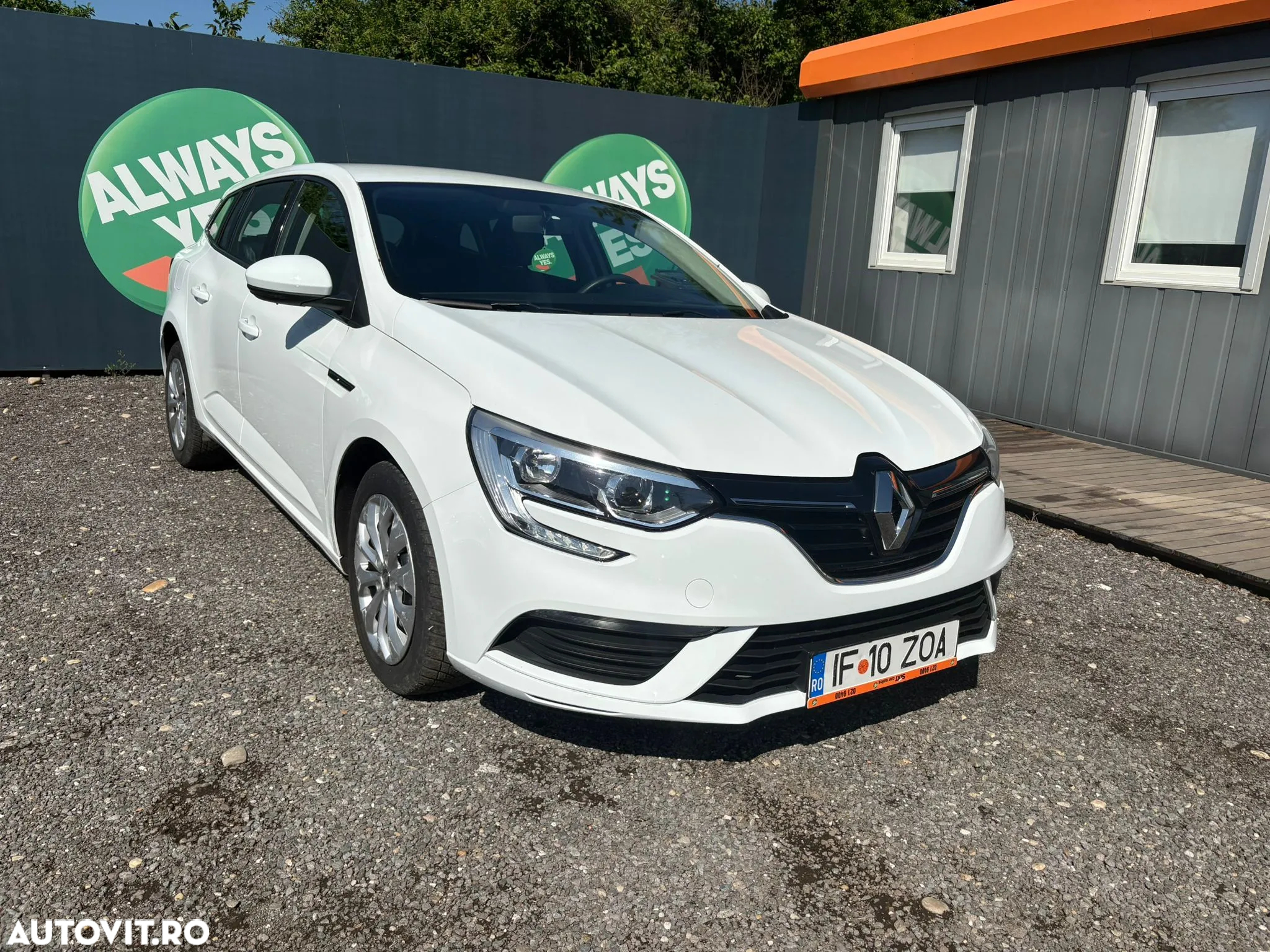 Renault Megane Estate TCe GPF Zen - 2
