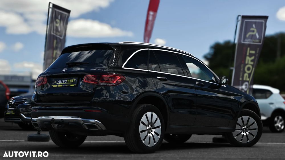 Mercedes-Benz GLC - 9