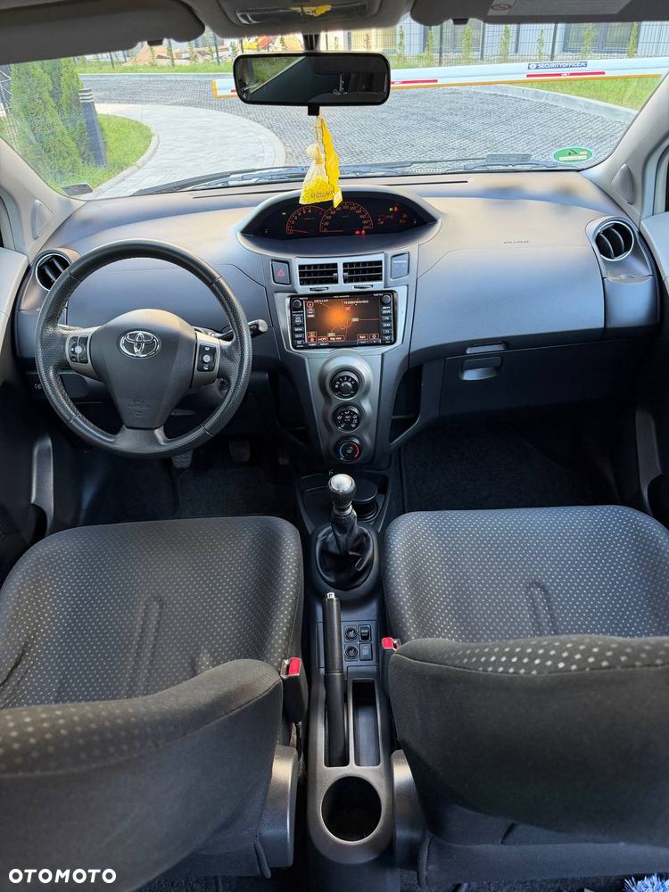 Toyota Yaris 1.33 Prestige - 5