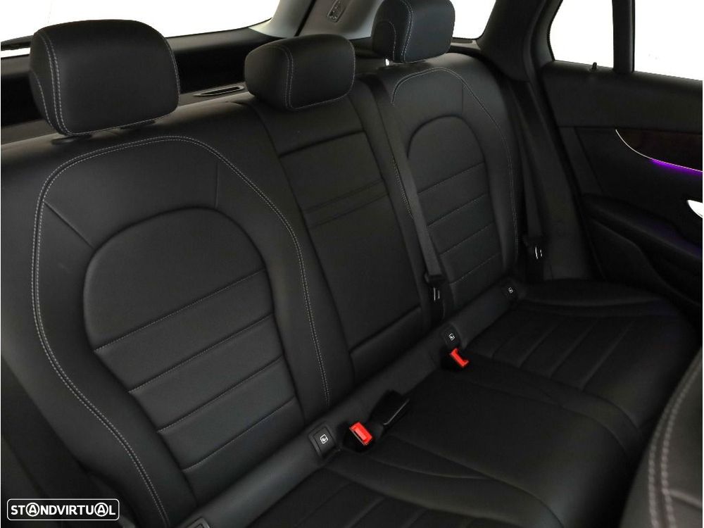 Mercedes-Benz GLC 200 d 4Matic — fotografia 16