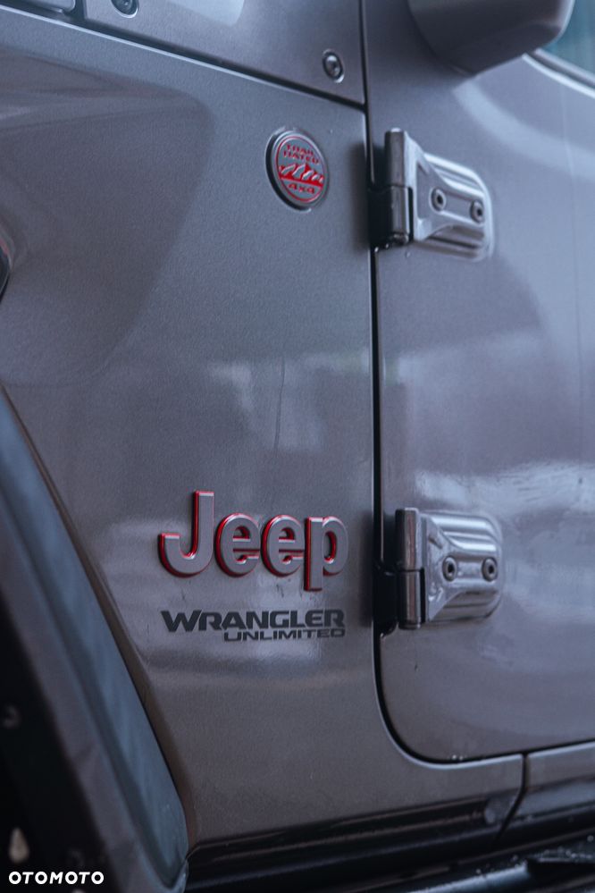 Jeep Wrangler - 12