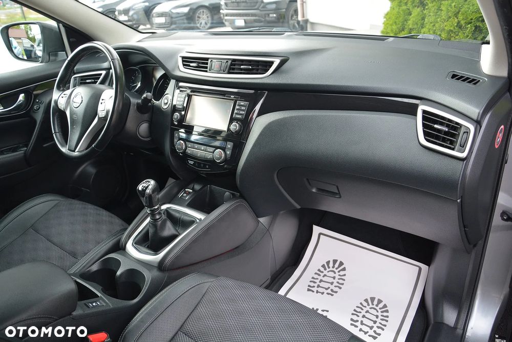 Nissan Qashqai 1.6 DIG-T Tekna - 17