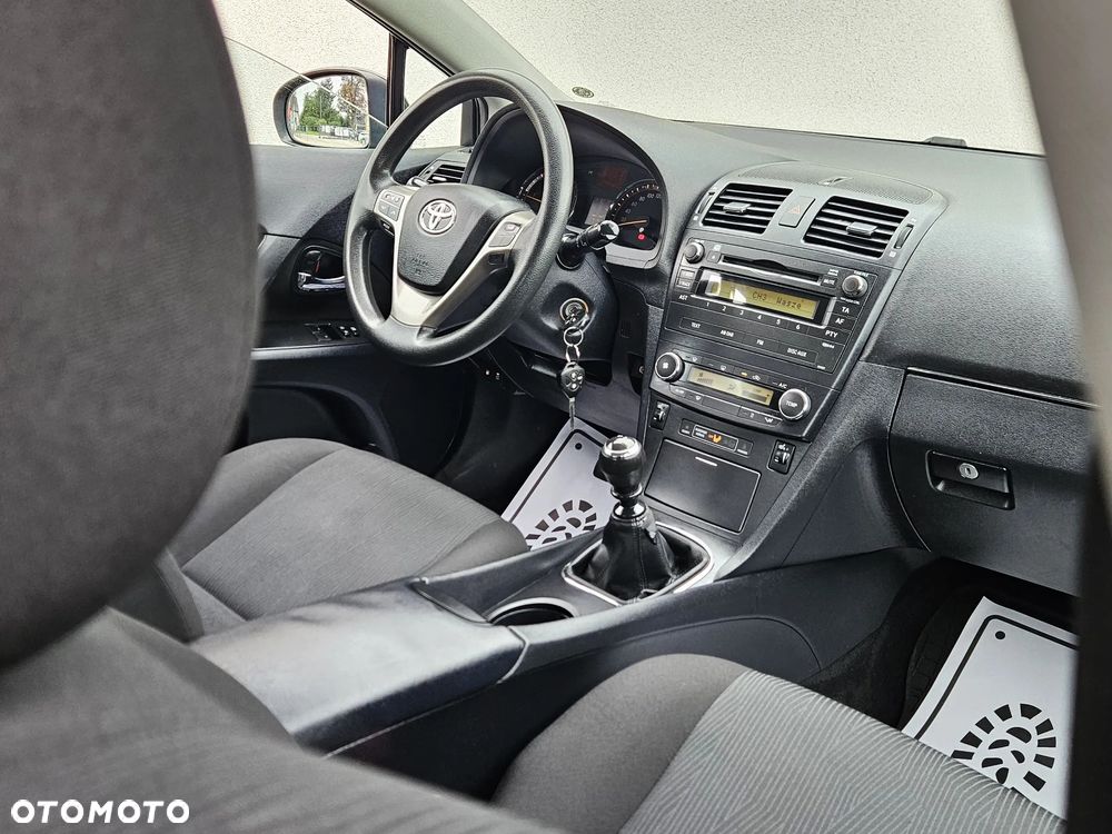 Toyota Avensis 2.0 D-4D - 7