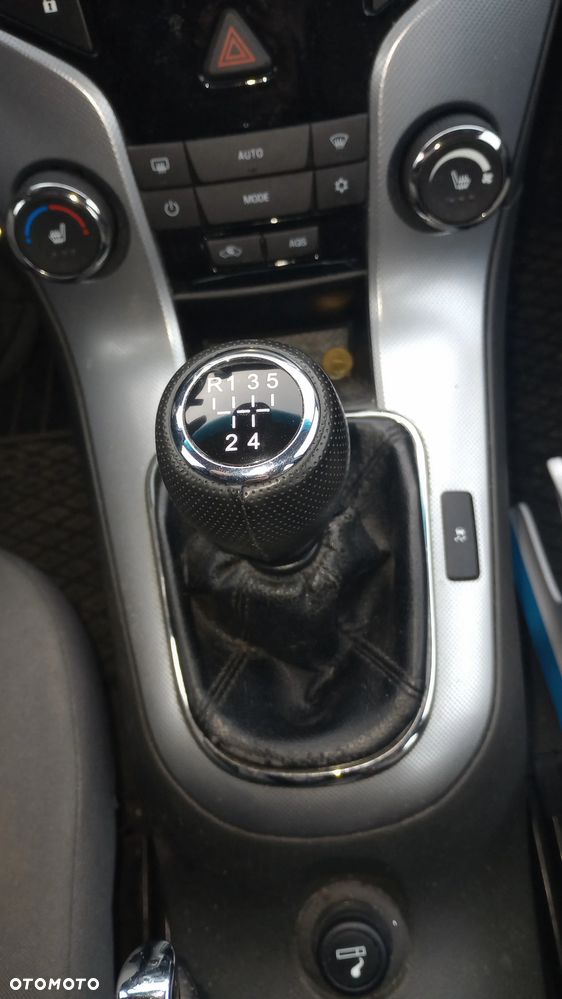 Chevrolet Cruze 1.8 LT - 11