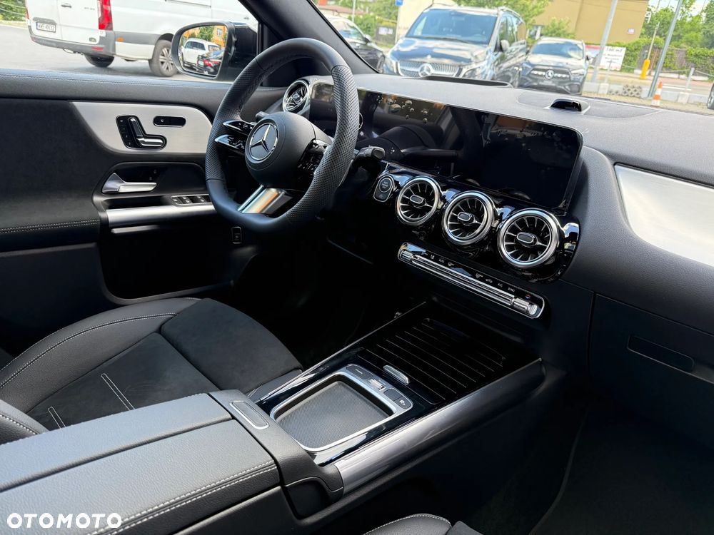 Mercedes-Benz GLA 220 mHEV 4-Matic AMG Line 8G-DCT - 19
