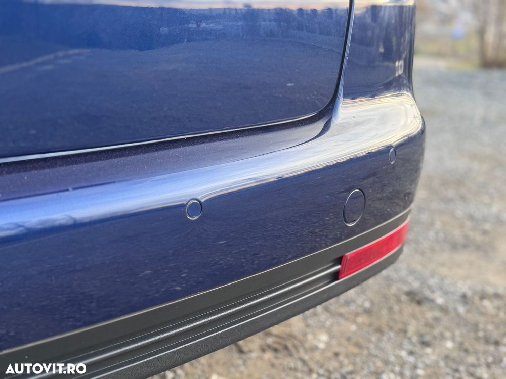 Volkswagen Touran 1.9 TDI DSG Highline - 11