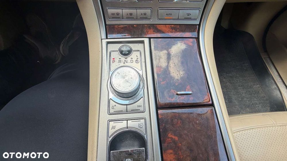 Jaguar XF 5.0 V8 Premium Luxury - 36