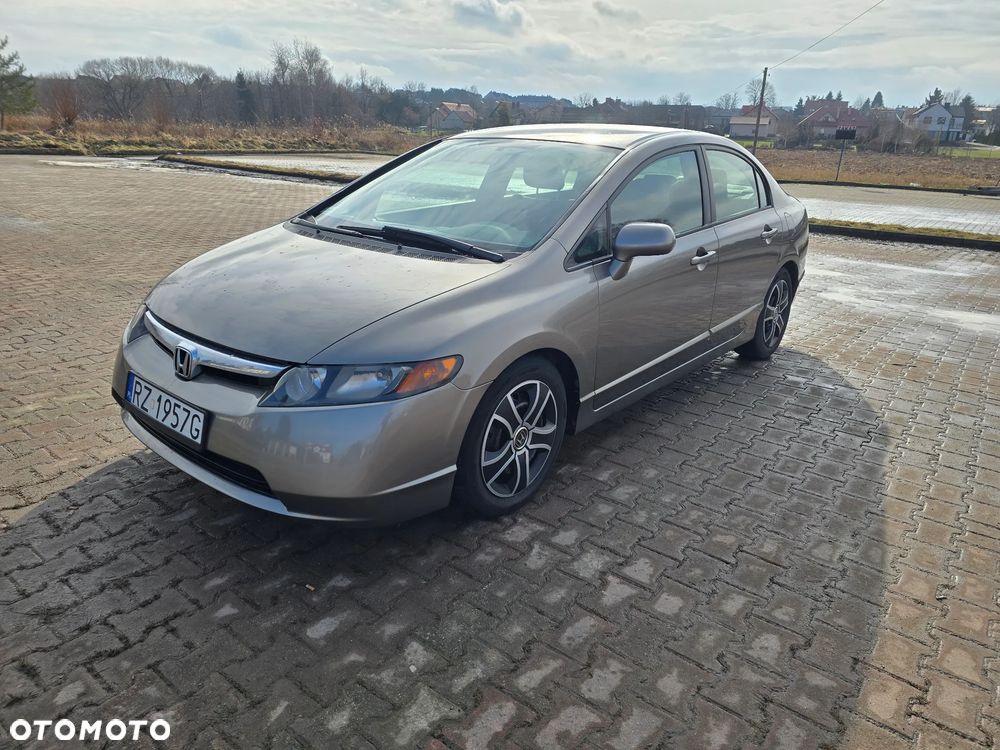 Honda Civic 1.8 Executive - 1