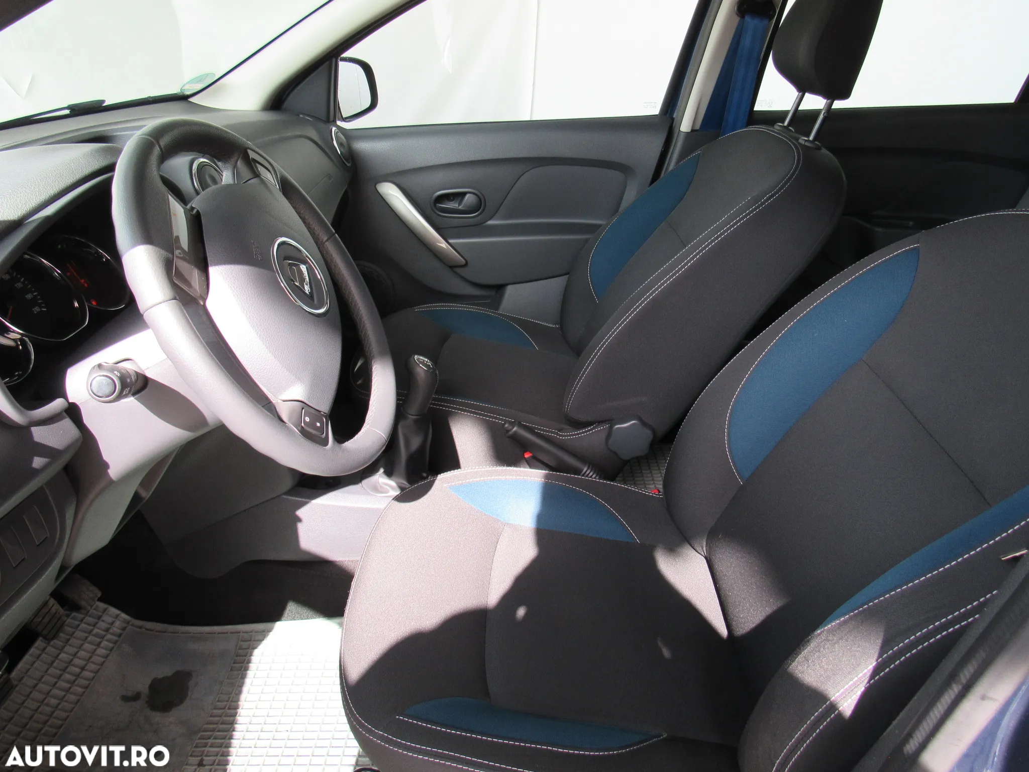 Dacia Logan MCV 1.2 16V 75 Celebration - 6