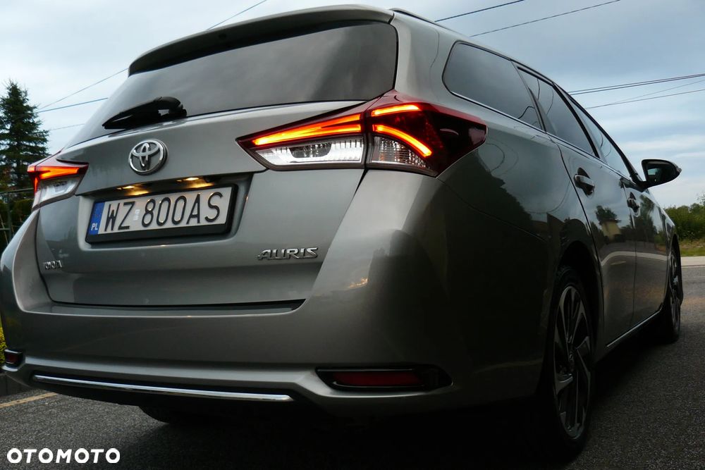 Toyota Auris 1.6 D-4D Design Edition - 15