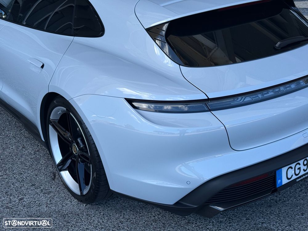 Porsche Taycan Sport Turismo Turbo S - 11