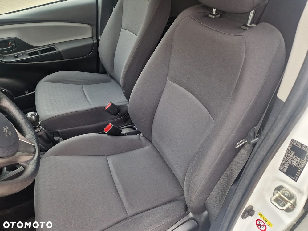 Toyota Yaris 1.5 Active - 9