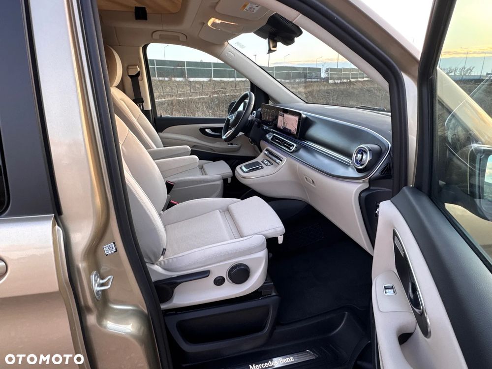 Mercedes-Benz Klasa V 300 d 4-Matic 9G-Tronic Exclusive (d³ugi) - 29