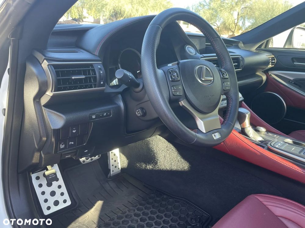 Lexus RC - 17