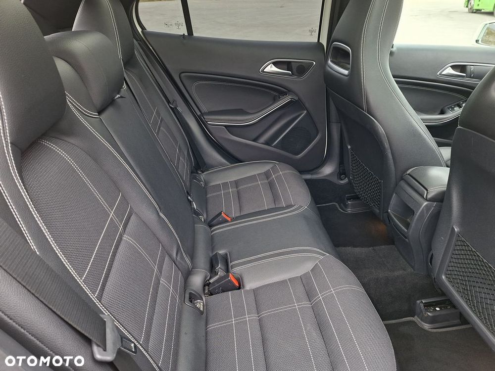 Mercedes-Benz GLA 250 4-Matic - 18