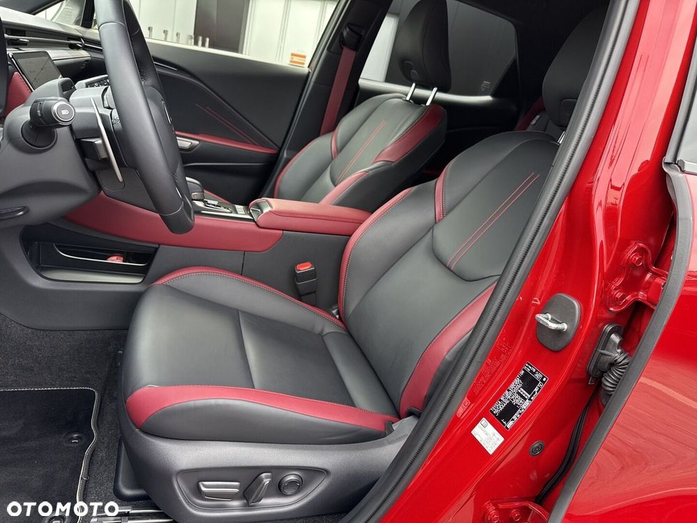 Lexus LBX - 16
