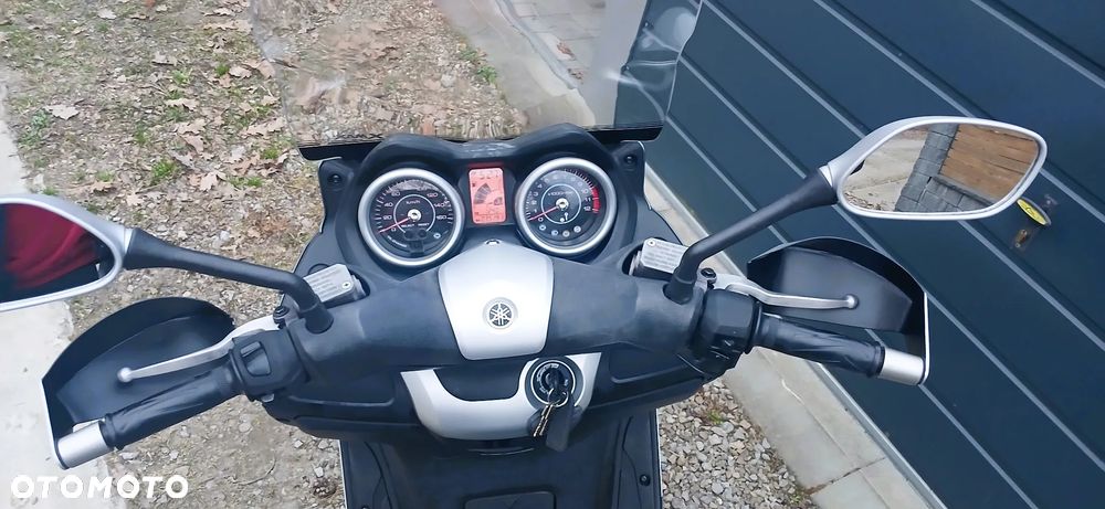 Yamaha X-max - 8