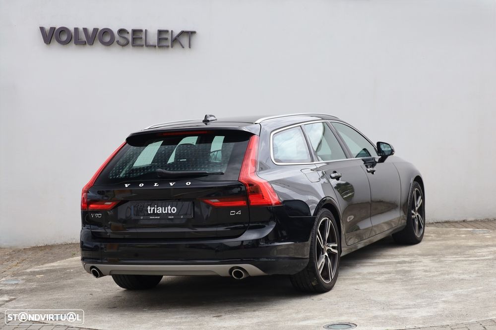 Volvo V90 2.0 D4 Momentum Geartronic - 2
