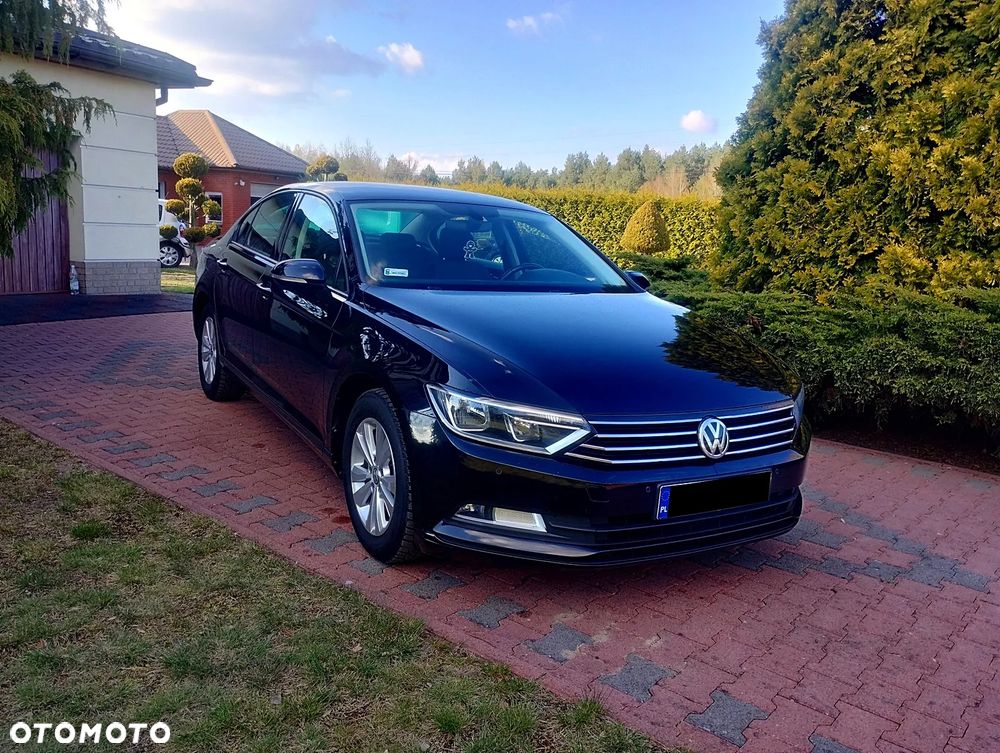 Volkswagen Passat - 12