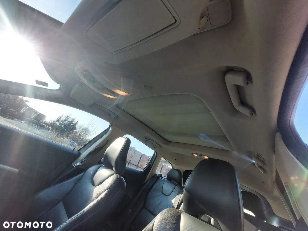 Volvo XC 60 D5 AWD - 11