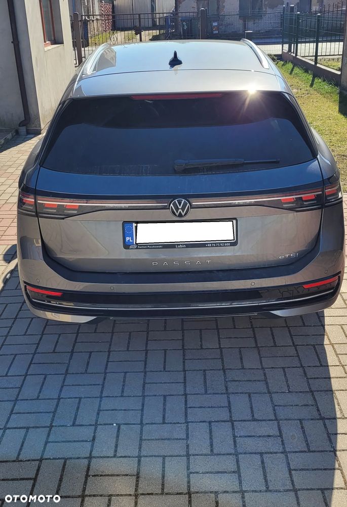 Volkswagen Passat - 6