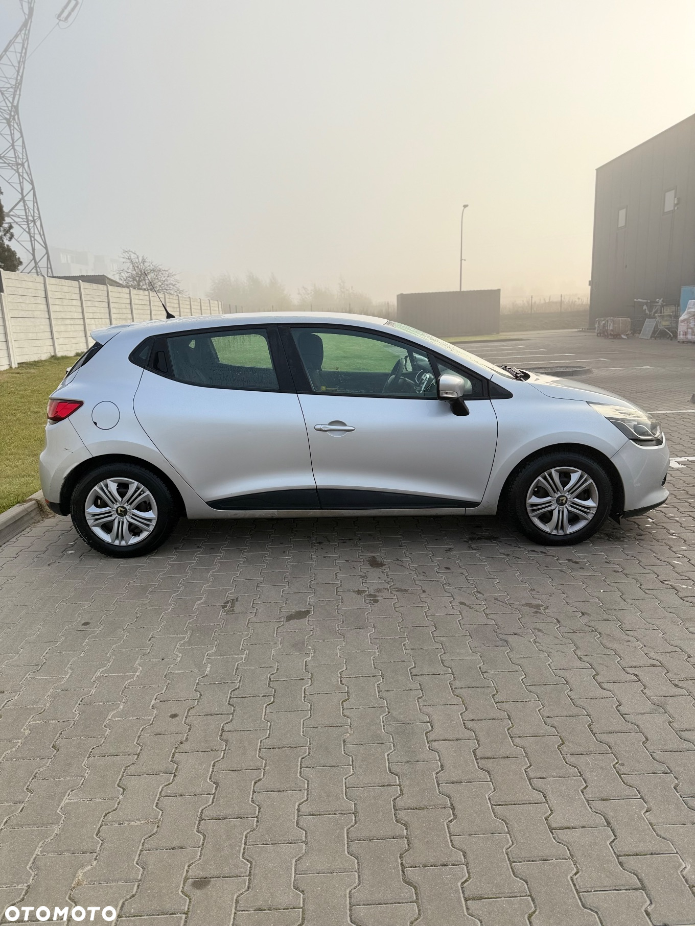 Renault Clio 1.2 16V Zen - 4