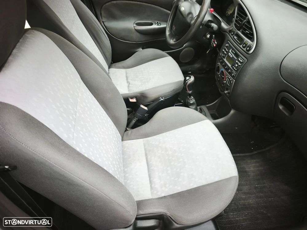 Ford Fiesta 1.8 TDdi Techno - 13