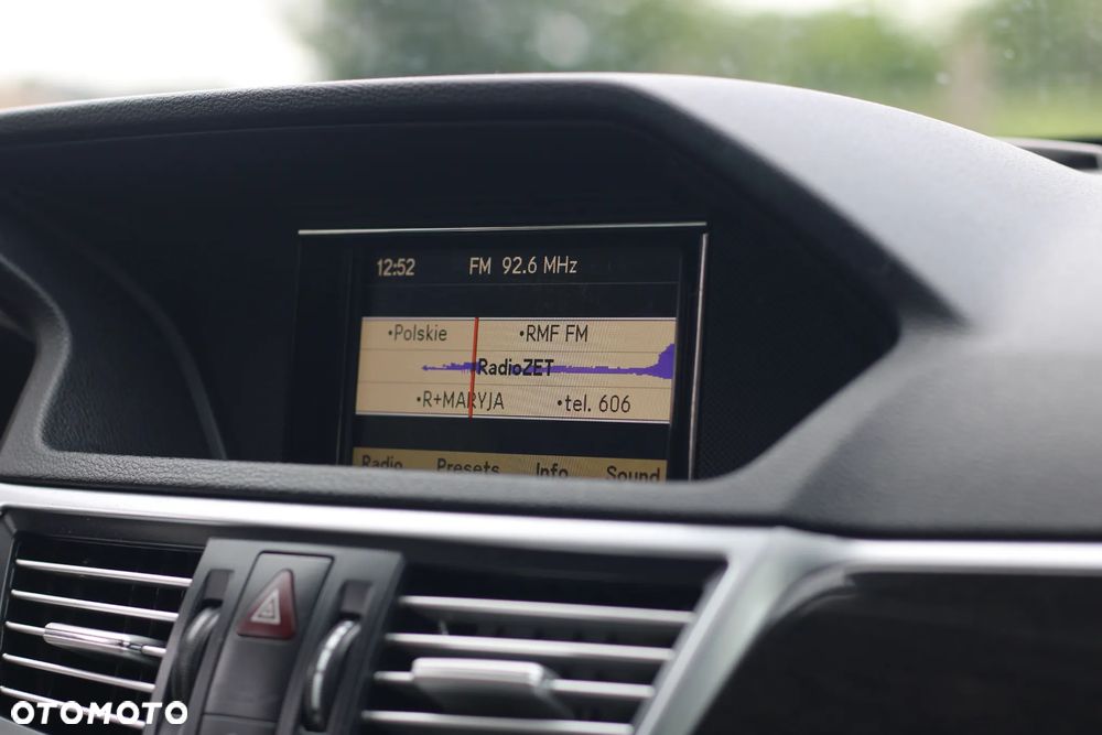 Mercedes-Benz Klasa E 250 CGI BlueEffICIENCY Avantgarde - 11
