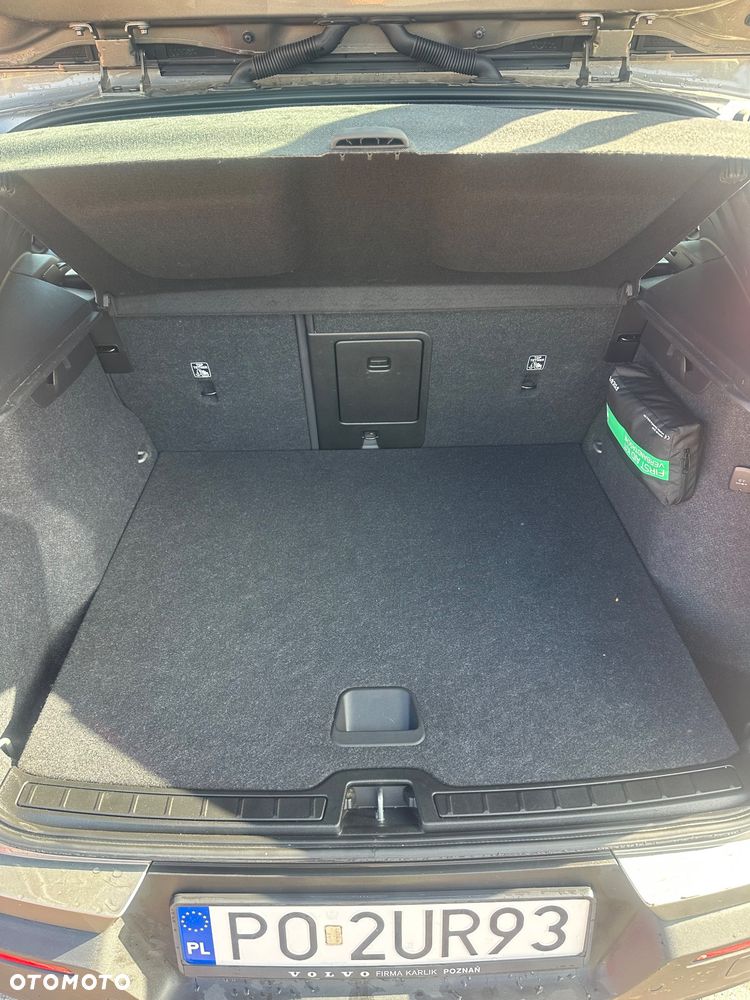 Volvo XC 40 T3 Momentum Pro - 19