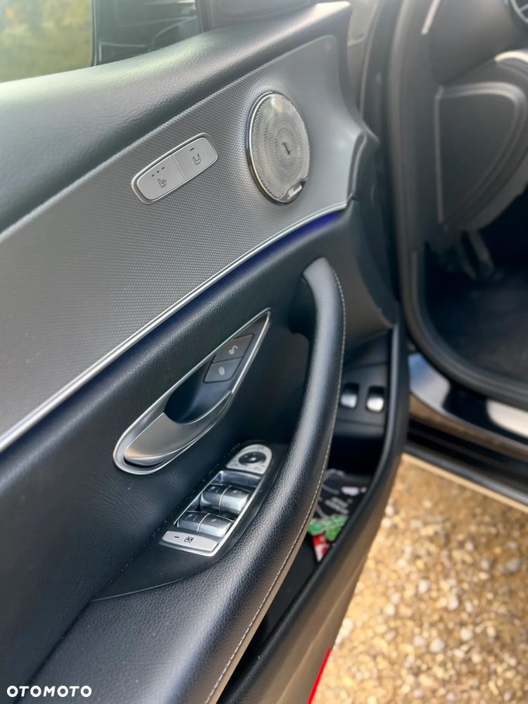 Mercedes-Benz Klasa E 220 d T 9G-TRONIC - 14