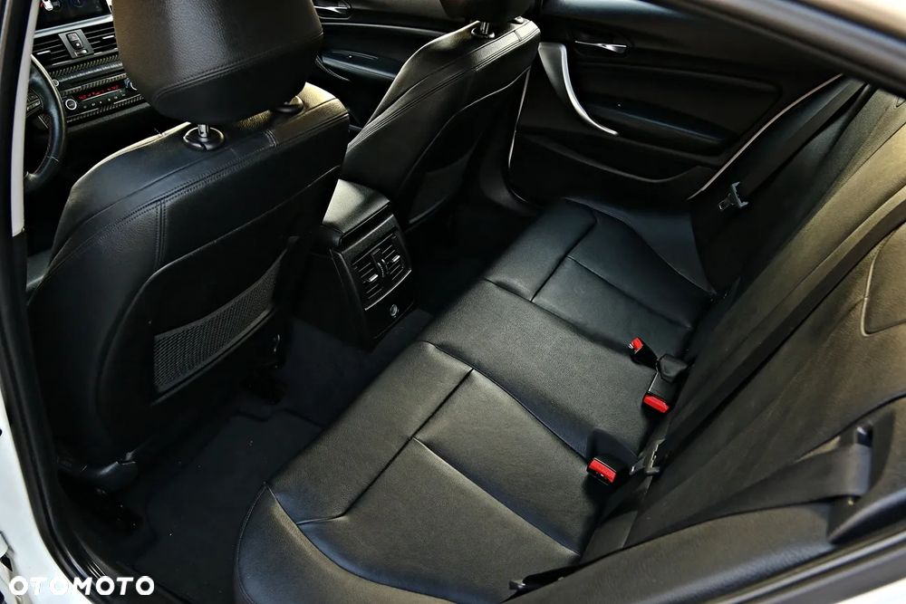 BMW Seria 1 118d Urban Line - 32